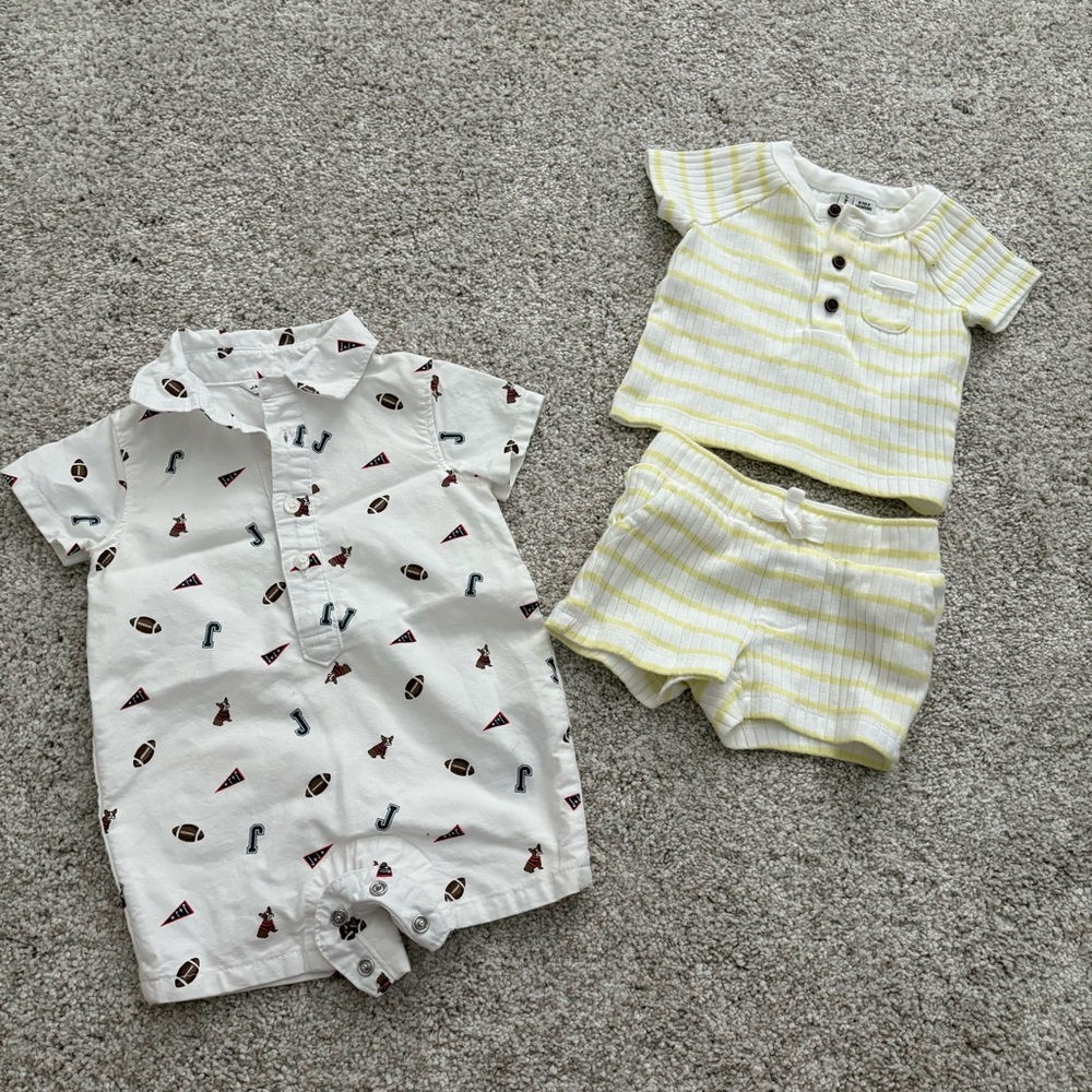 Janie and Jack infant 0-3 month bundle - bulldogs romper and 2-piece set